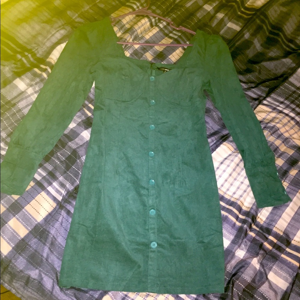 It’s a small but fits like a medium!